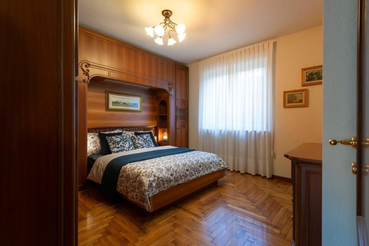 Villa Mara - Aosta - 200 Mq - Wifi - Jacuzzi - Parcheggio - Giardino المظهر الخارجي الصورة