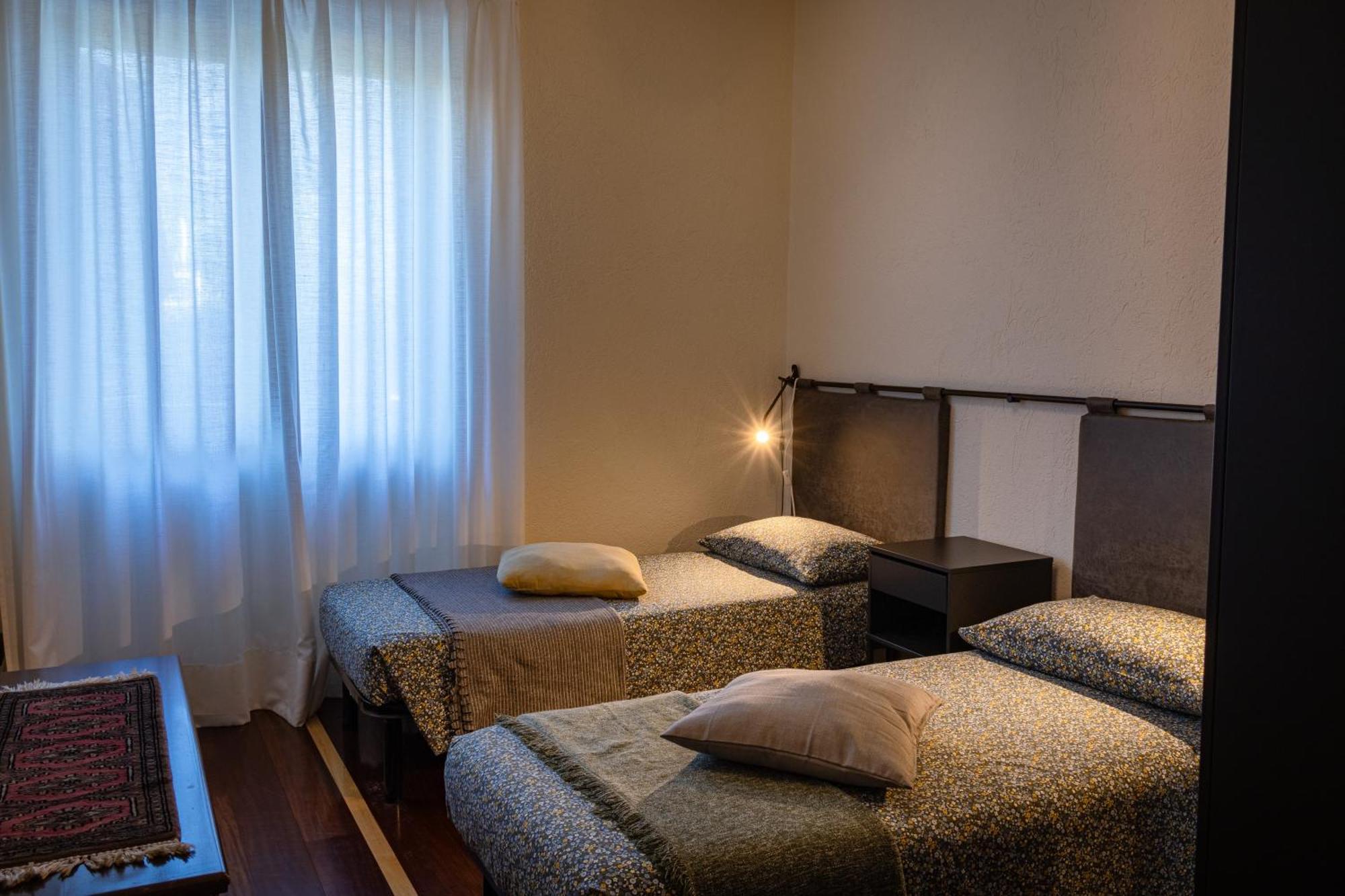 Villa Mara - Aosta - 200 Mq - Wifi - Jacuzzi - Parcheggio - Giardino المظهر الخارجي الصورة
